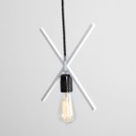 Biela závesná lampa XLAMP