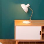 Biela stolová lampa Hood – Obrázok 2